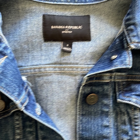Banana Republic Denim Jean Jacket Size Small EUC - Picture 2 of 3